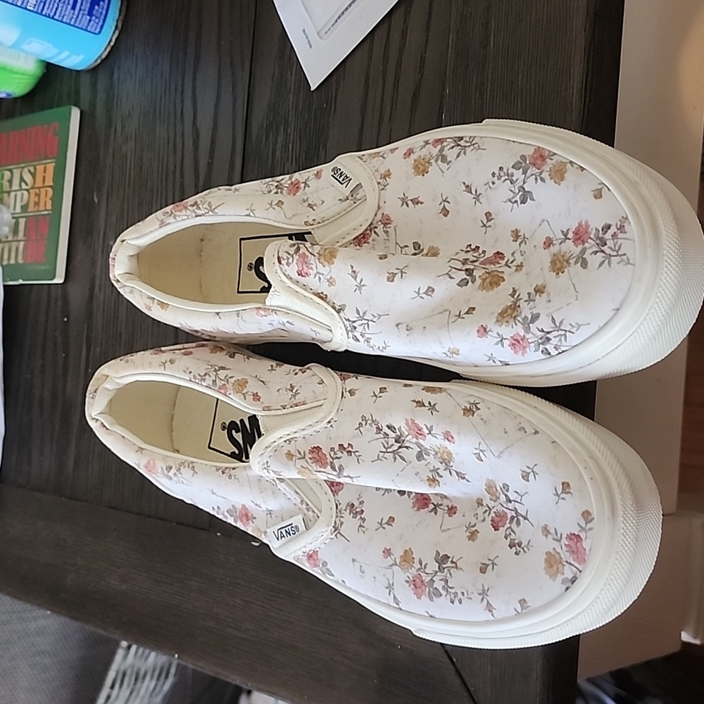 Vans Floral Slip On 5.5 women